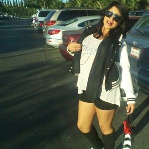 Meet your Posher, Evelyn